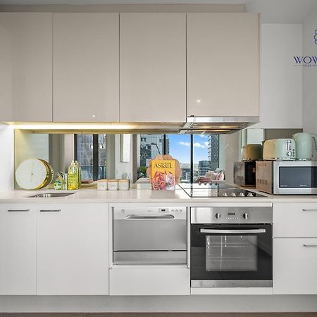 Wow Apartment On Spencer Melbourne Exterior photo